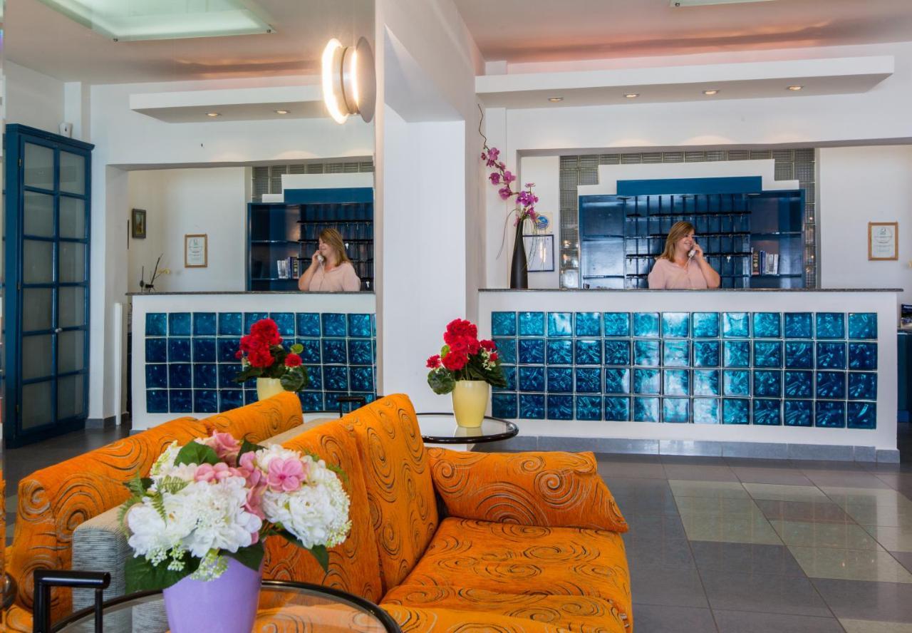 Flisvos Hotel Tolón Eksteriør bilde